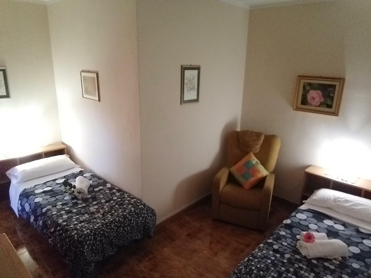 Apartament Casa Vacanze Niko Ap Cir Cni00247 Sirmione Exterior foto